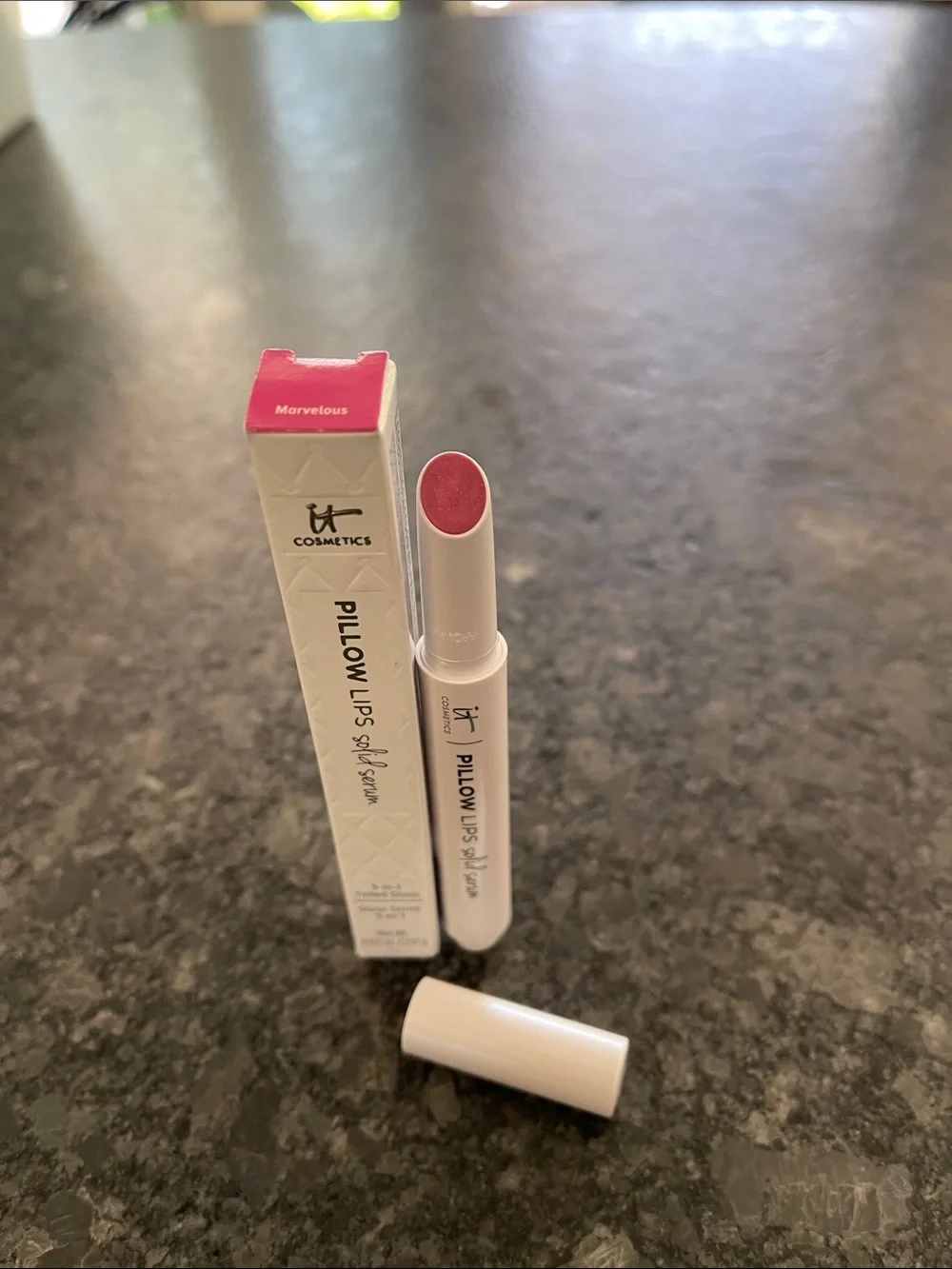 IT Cosmetics Pillow Lips Solid Serum 5 in 1 Tinted Gloss in Marvelous